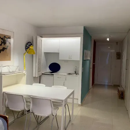 Isla Apart * Sitges
